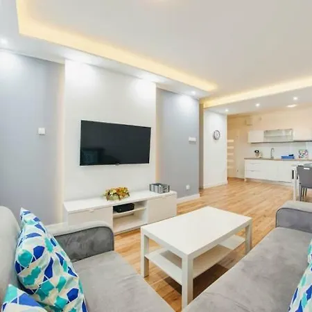 Srodmiescie. Wyspa Spichrzow Gdaňsk